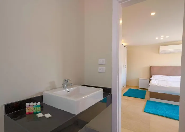 Apartman Arena & *