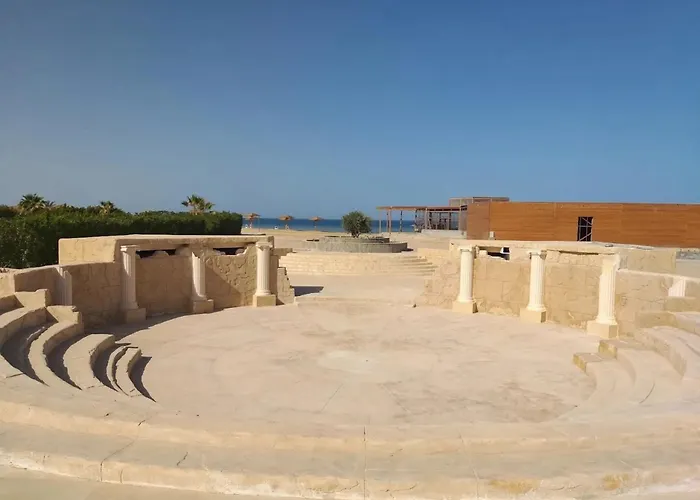 Arena & *