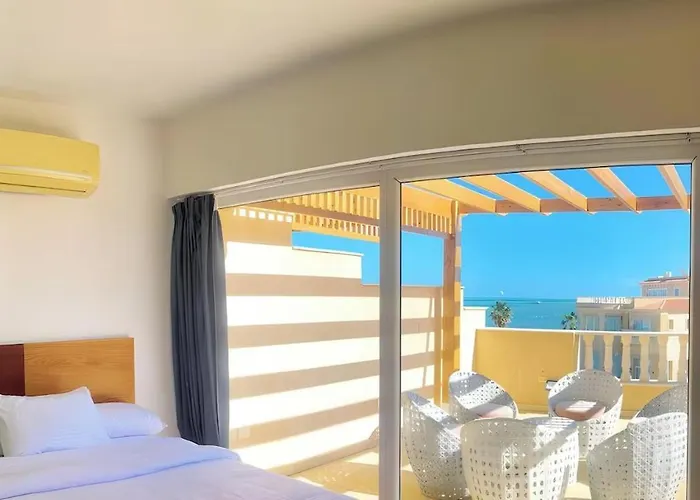 Apartman Arena & *
